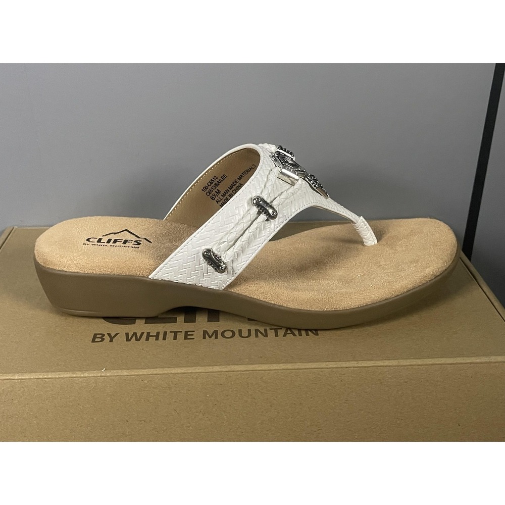 Cliffs By White Mountain Shoes Womens Size 6.5 White Bailee Wedge Thong Sandals